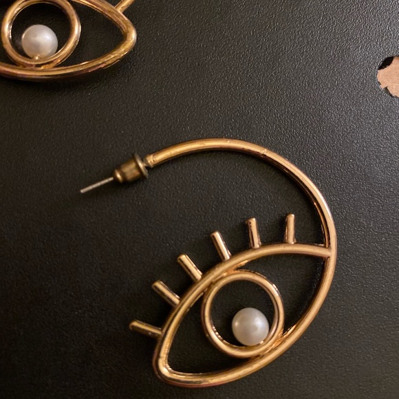 Eye Earring Hoops Gold Pearl Faux Lashes - Picture 4 of 8